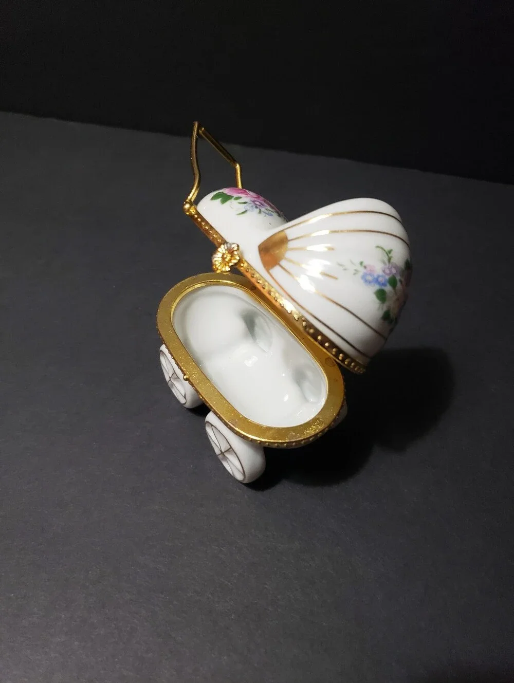 BABY CARRIAGE Floral Trinket Holder